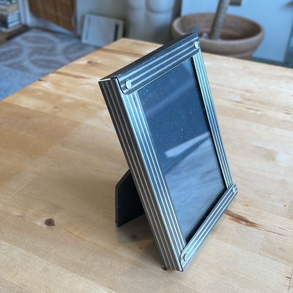 Wendy Stevens art metal picture frame 3.5 x 5 - Picture 2 of 7
